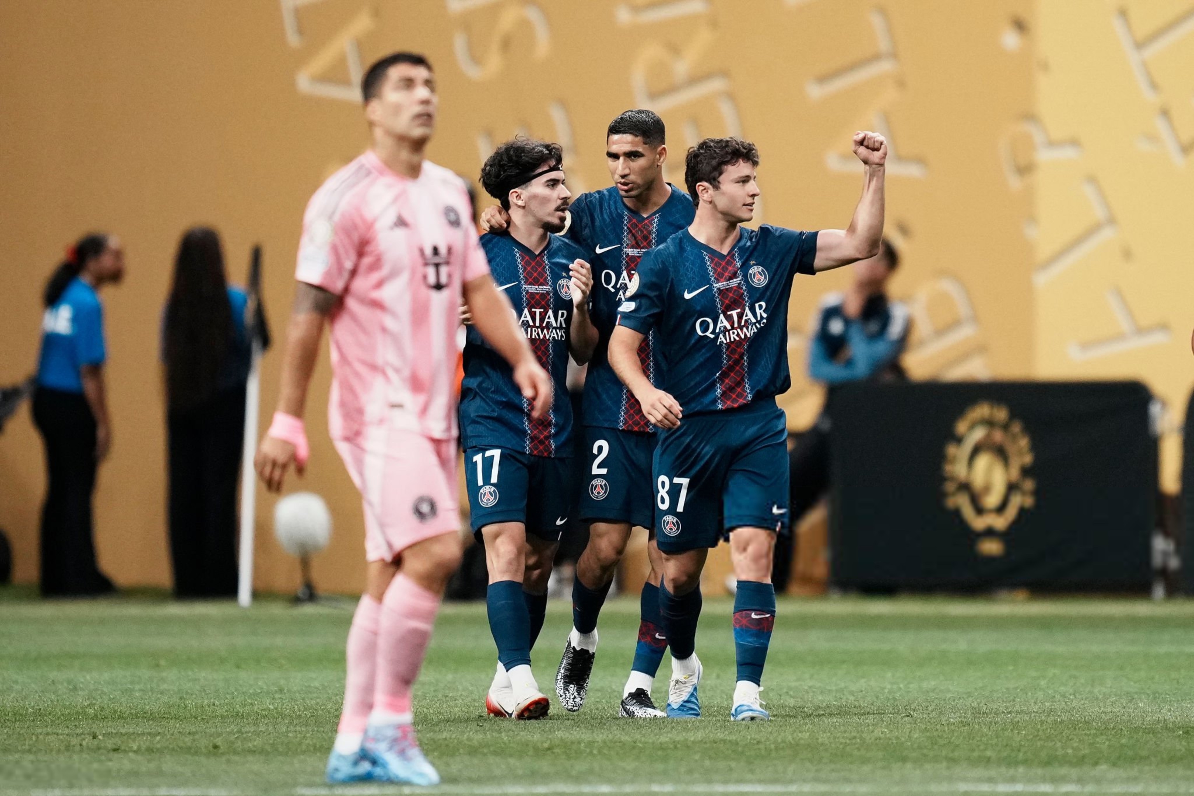 关于赛地聚焦：欧冠冲刺阶段热度飙升，巴黎圣日耳曼门线救险，压力陡增，年轻球员得到机会的信息