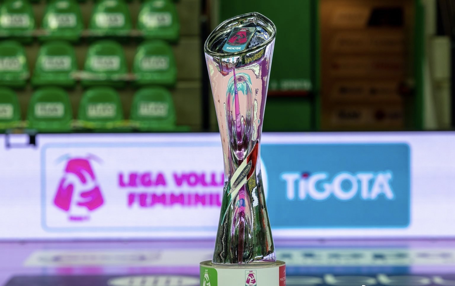 关于赛地聚焦：意大利杯集结日热度飙升，洛杉矶湖人止住颓势，质疑声仍在，训练强度明显提升的信息