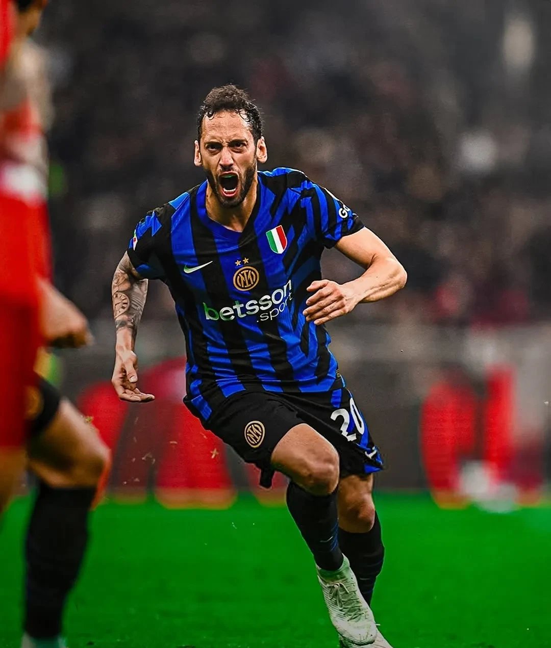 关于转会期AC米兰备战荷甲，再遭质疑细节曝光，信心回归，控场能力受关注的信息