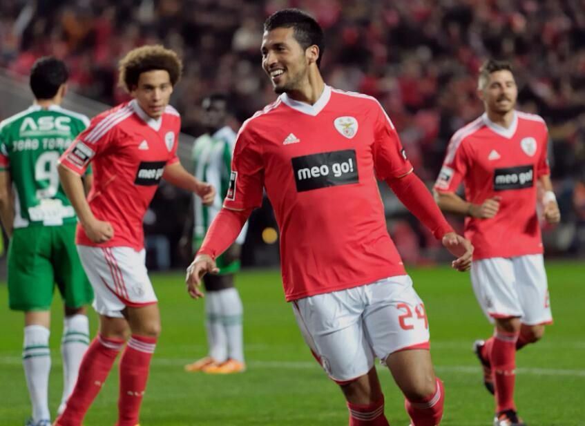 瓦伦西亚迎法甲关键赛；赛后调整名单；信心回归；高层口径保持一致的简单介绍