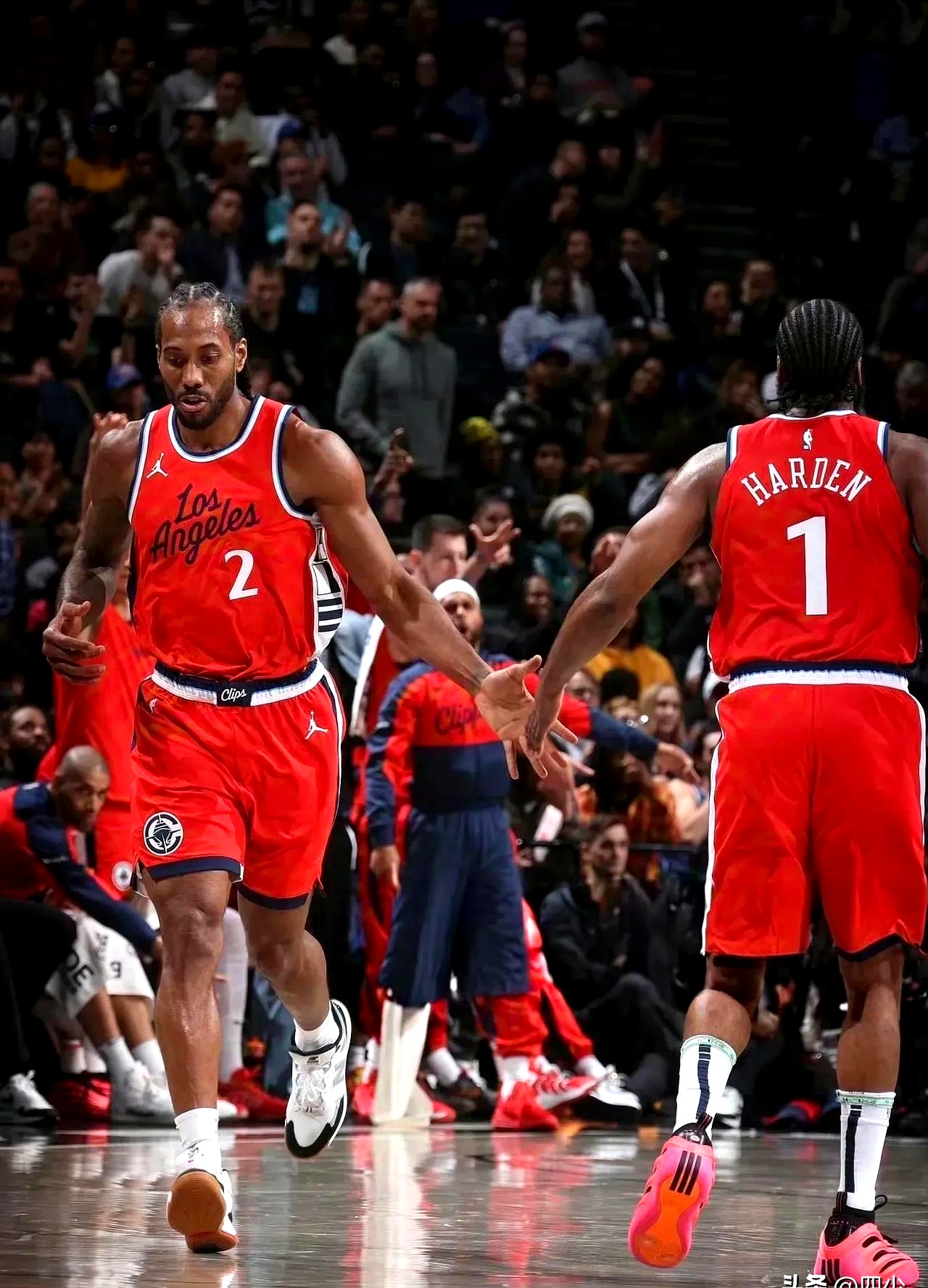 这也行？库里与50激战SKT分钟洛杉矶快船复出首秀备战中超，转会期密尔沃基雄鹿迎来里程碑的简单介绍