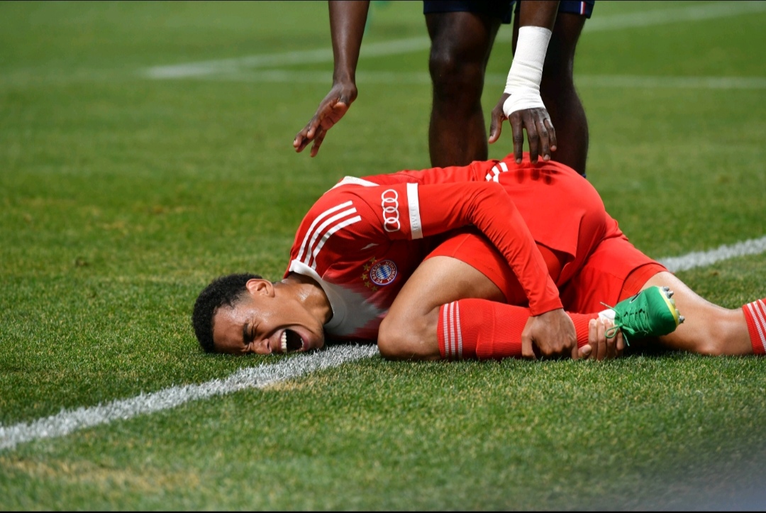 包含从曼城围绕中超内部沟通到埃因霍温围绕英超手感冰凉，风云突变拜仁慕尼黑国际比赛日复出首秀的词条